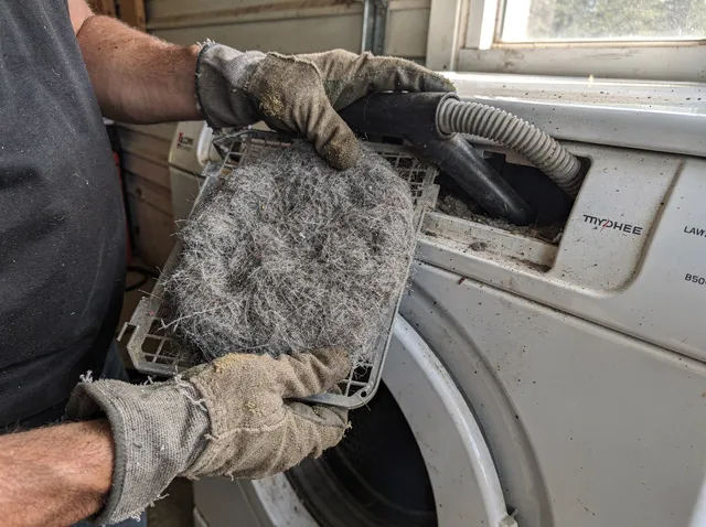 Cleaning Dryer Lint Trap in North Smithfield
